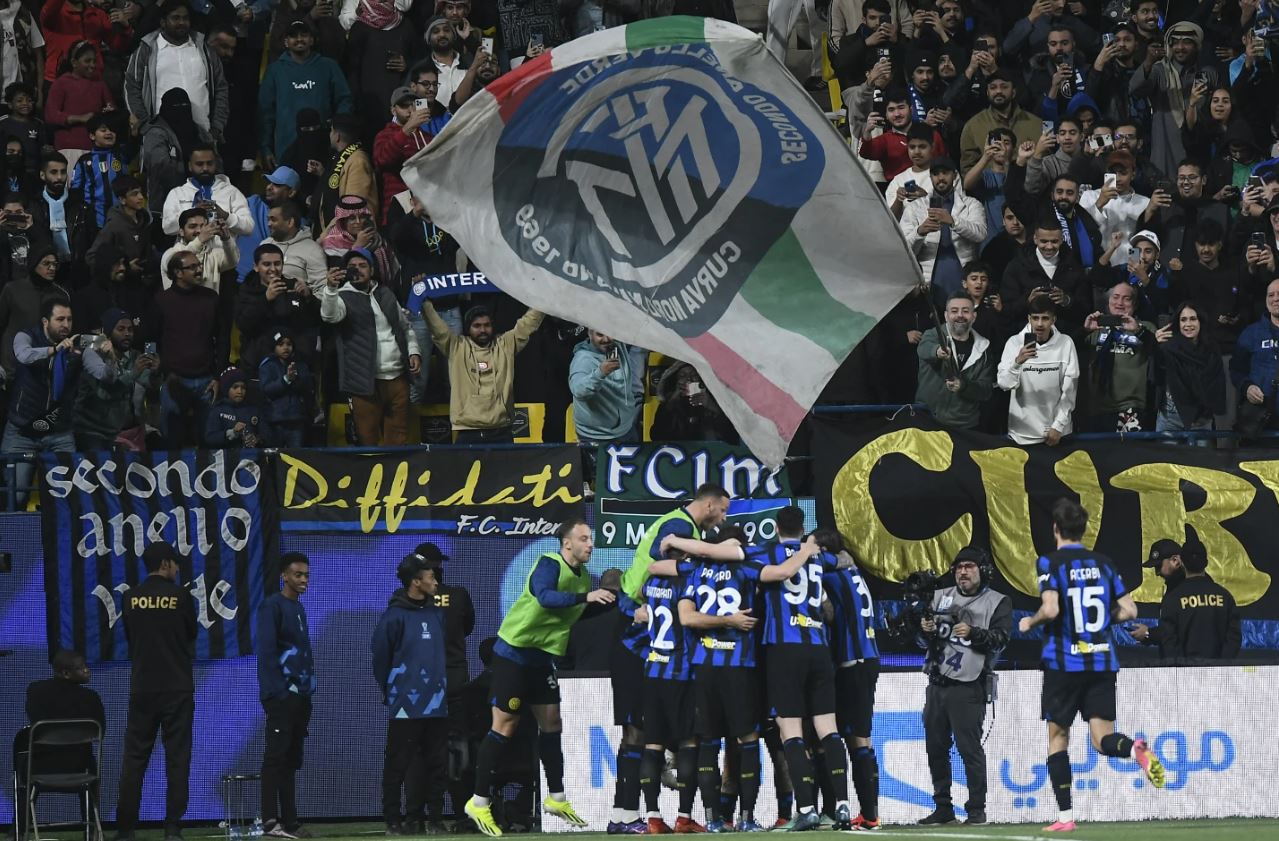 https://salarnews.in/public/uploads/images/newsimages/maannewsimage20012024_095932_inter milan11.JPG